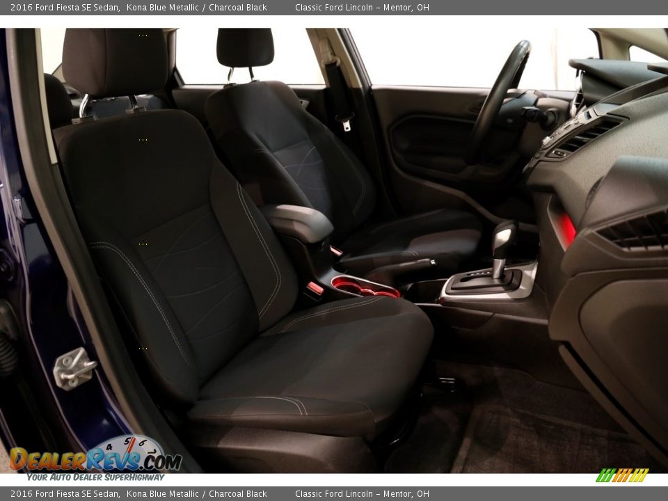 2016 Ford Fiesta SE Sedan Kona Blue Metallic / Charcoal Black Photo #14