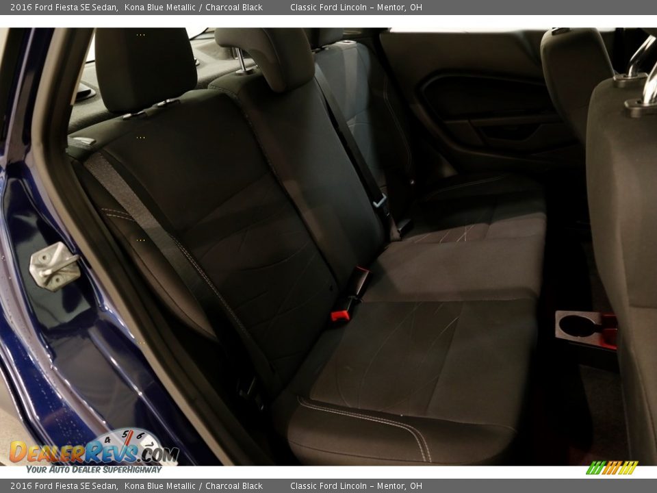 2016 Ford Fiesta SE Sedan Kona Blue Metallic / Charcoal Black Photo #15
