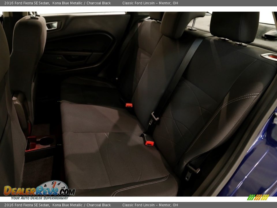 2016 Ford Fiesta SE Sedan Kona Blue Metallic / Charcoal Black Photo #16