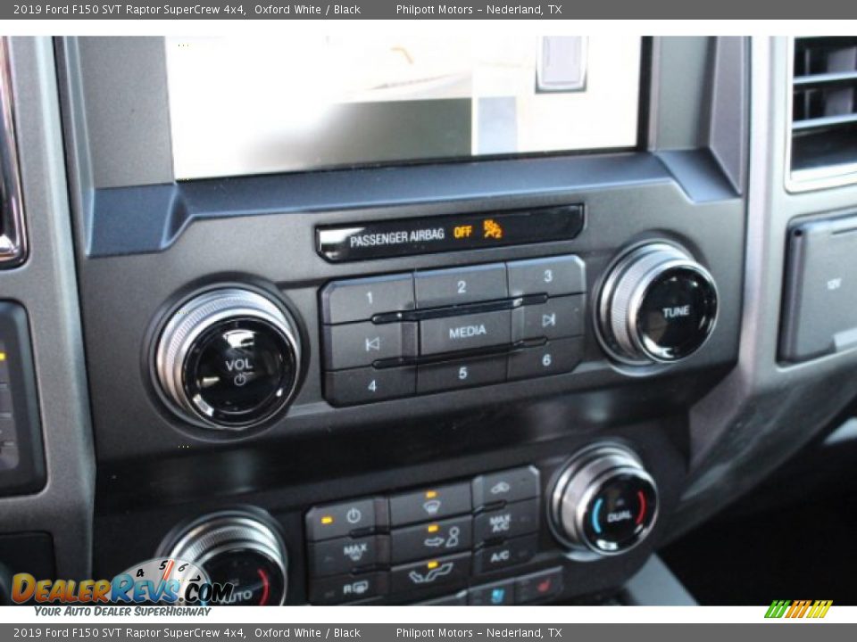 2019 Ford F150 SVT Raptor SuperCrew 4x4 Oxford White / Black Photo #13