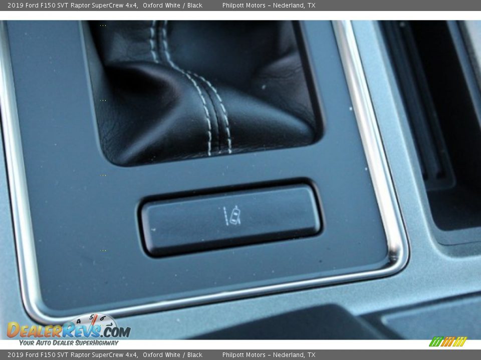 2019 Ford F150 SVT Raptor SuperCrew 4x4 Oxford White / Black Photo #17