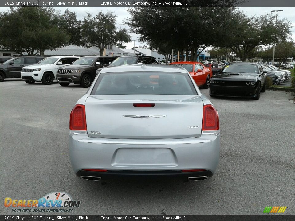 2019 Chrysler 300 Touring Silver Mist / Black Photo #4