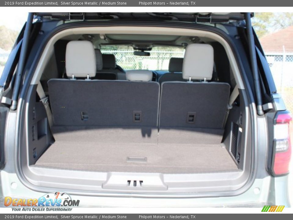 2019 Ford Expedition Limited Silver Spruce Metallic / Medium Stone Photo #26