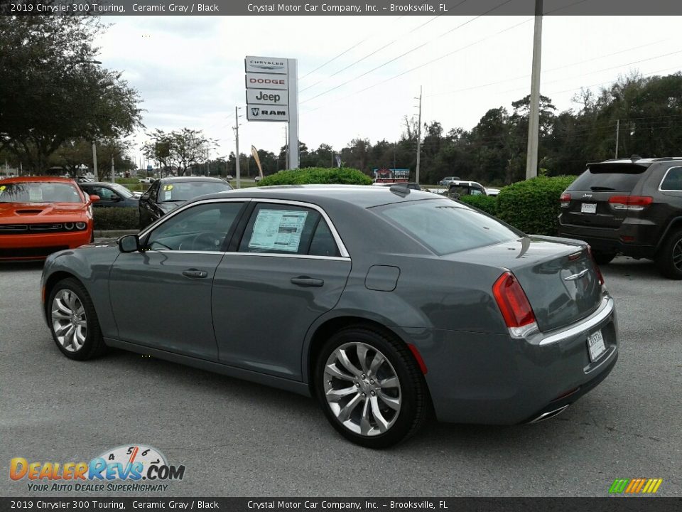 2019 Chrysler 300 Touring Ceramic Gray / Black Photo #3