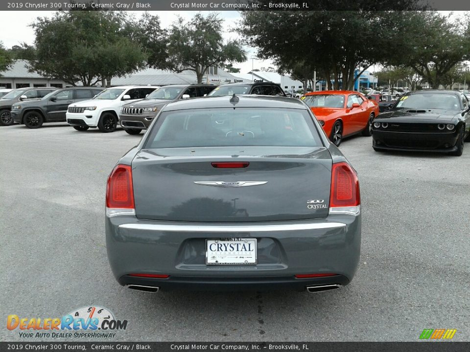 2019 Chrysler 300 Touring Ceramic Gray / Black Photo #4