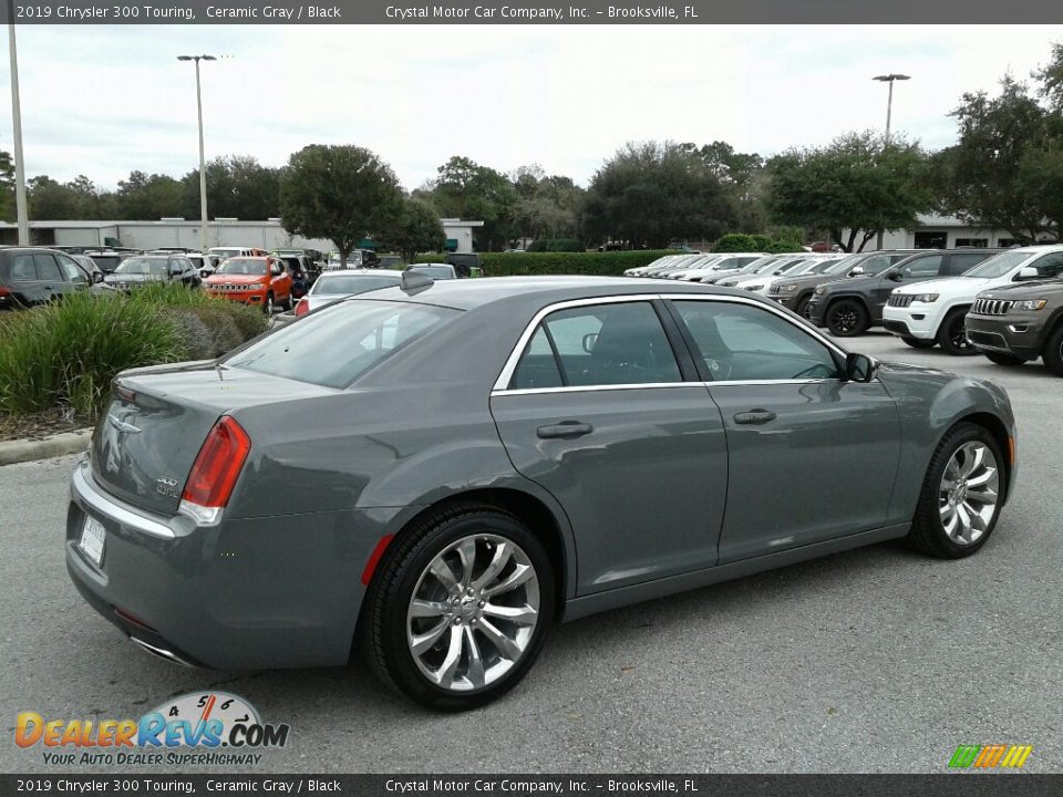 2019 Chrysler 300 Touring Ceramic Gray / Black Photo #5