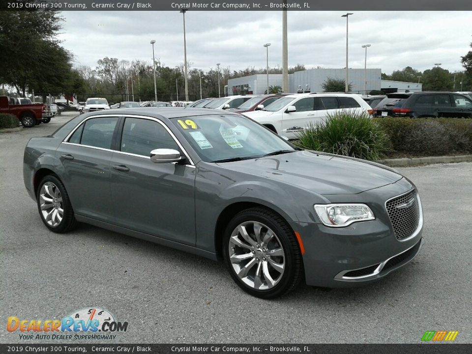 2019 Chrysler 300 Touring Ceramic Gray / Black Photo #7