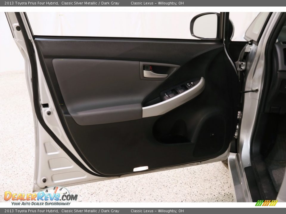 2013 Toyota Prius Four Hybrid Classic Silver Metallic / Dark Gray Photo #4