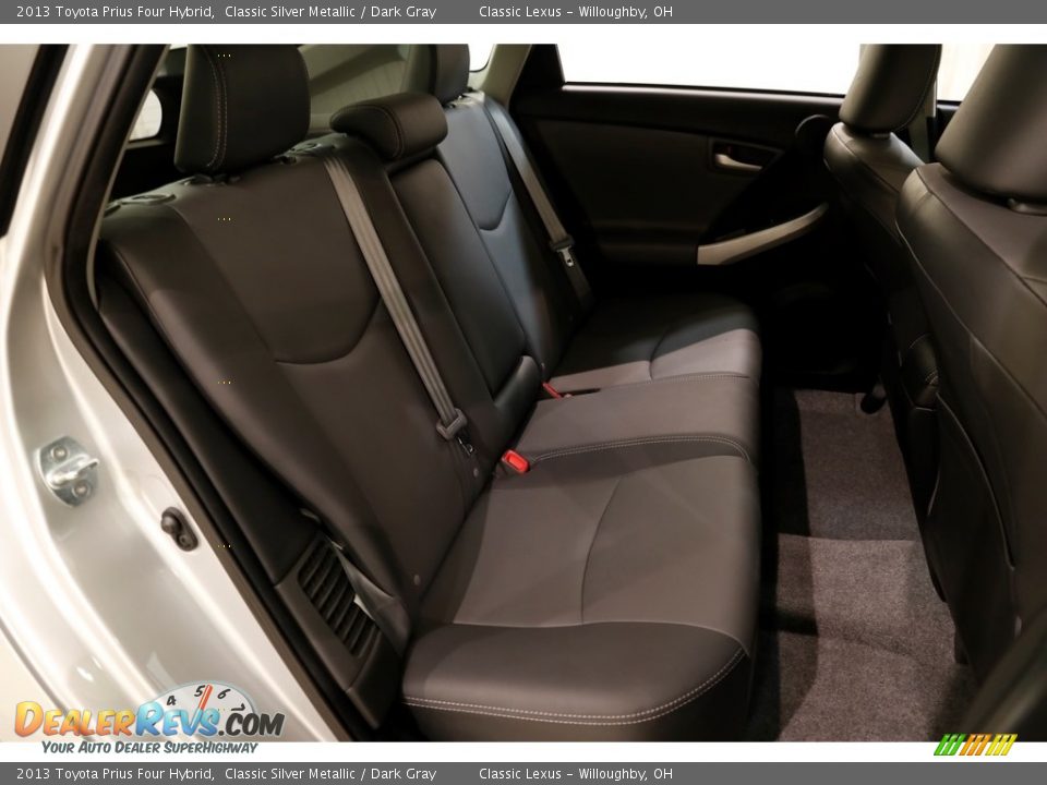 2013 Toyota Prius Four Hybrid Classic Silver Metallic / Dark Gray Photo #16