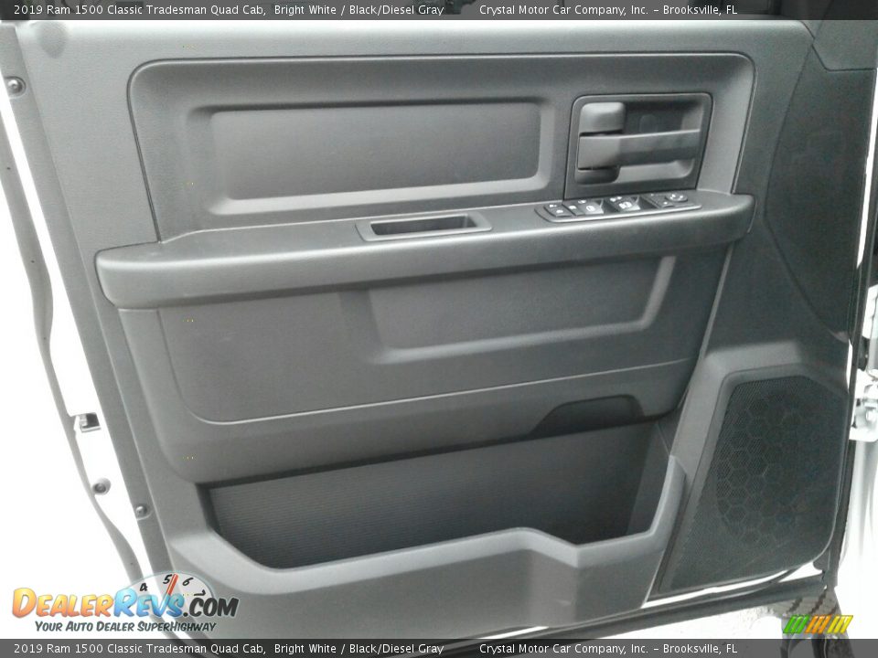 2019 Ram 1500 Classic Tradesman Quad Cab Bright White / Black/Diesel Gray Photo #17