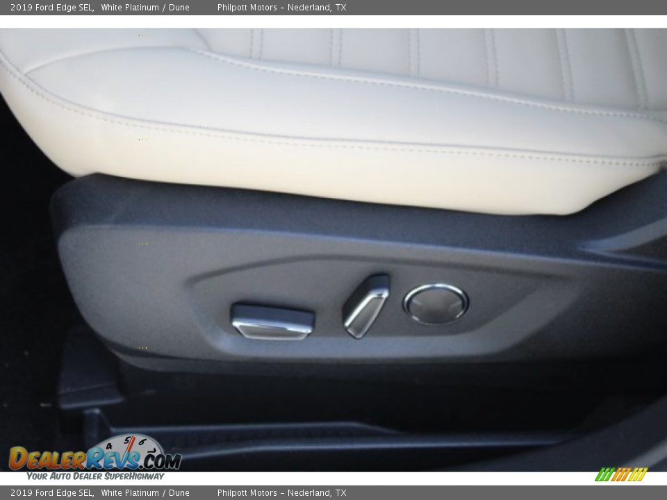 2019 Ford Edge SEL White Platinum / Dune Photo #10