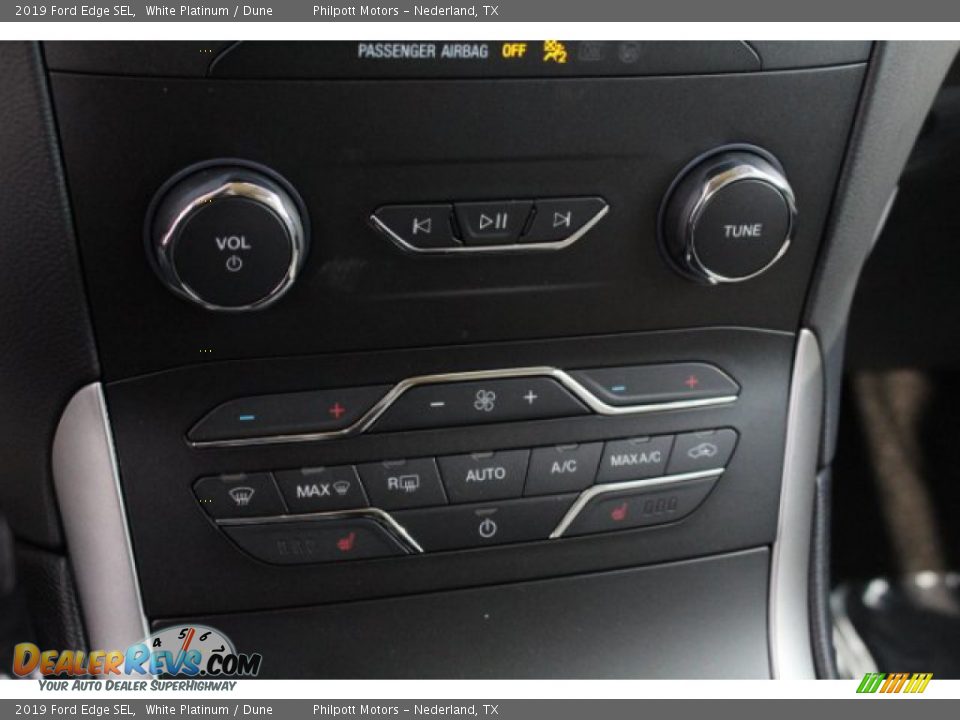 2019 Ford Edge SEL White Platinum / Dune Photo #13