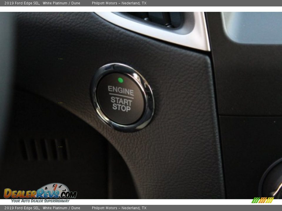 2019 Ford Edge SEL White Platinum / Dune Photo #14