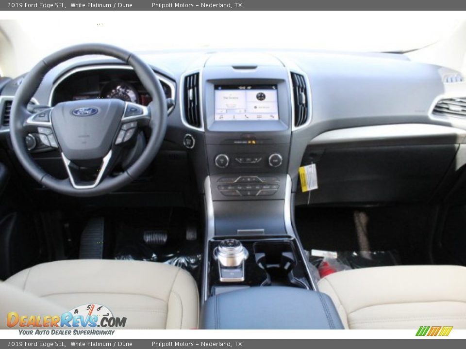 2019 Ford Edge SEL White Platinum / Dune Photo #19