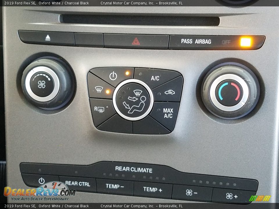 2019 Ford Flex SE Oxford White / Charcoal Black Photo #16