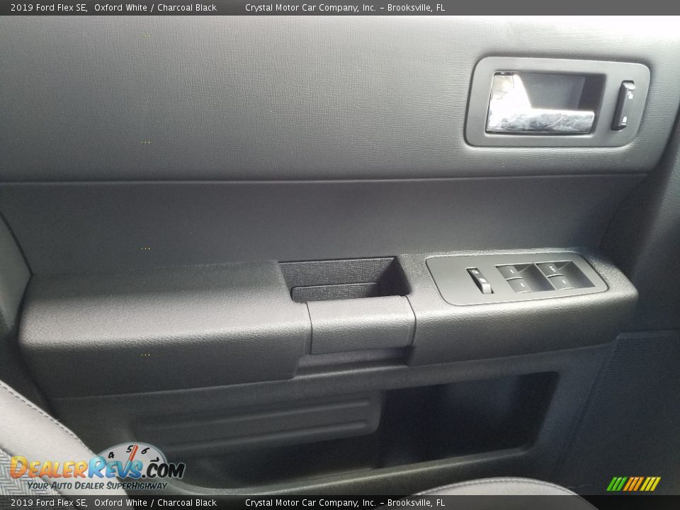 2019 Ford Flex SE Oxford White / Charcoal Black Photo #17