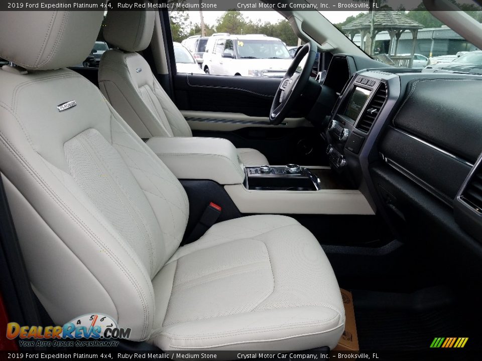 Front Seat of 2019 Ford Expedition Platinum 4x4 Photo #12