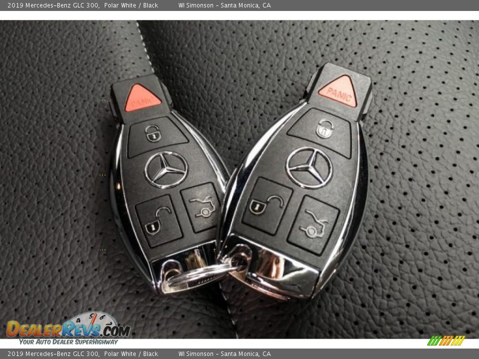 Keys of 2019 Mercedes-Benz GLC 300 Photo #32