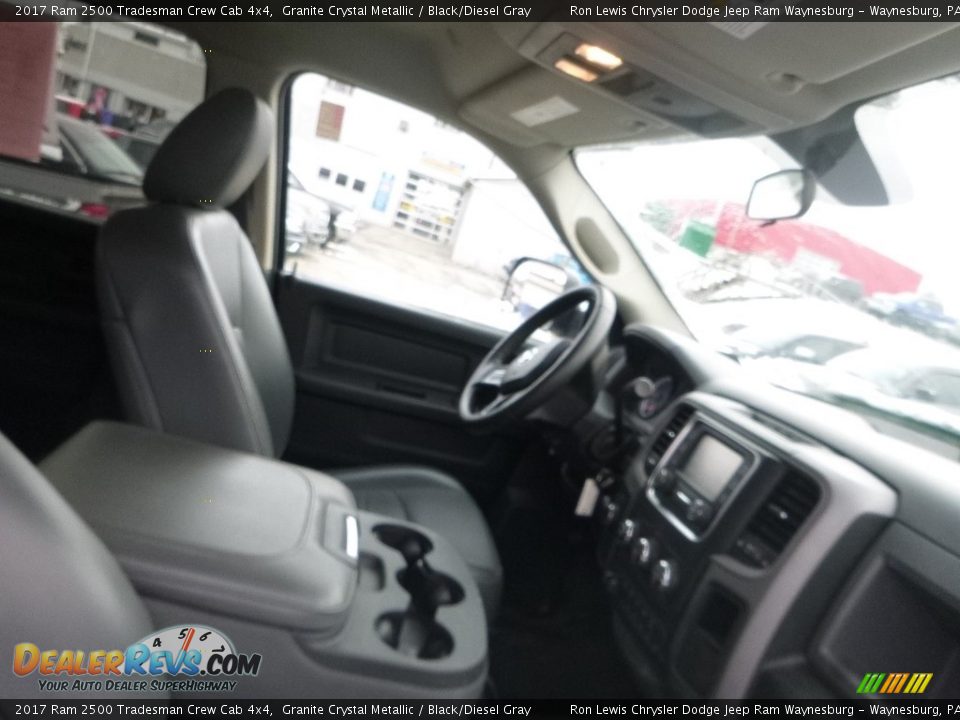 2017 Ram 2500 Tradesman Crew Cab 4x4 Granite Crystal Metallic / Black/Diesel Gray Photo #10