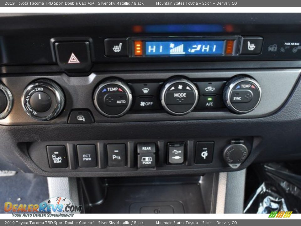 Controls of 2019 Toyota Tacoma TRD Sport Double Cab 4x4 Photo #29