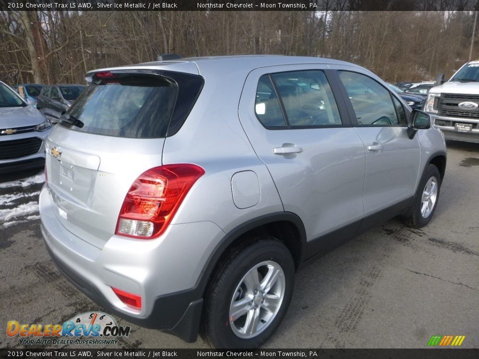 2019 Chevrolet Trax LS AWD Silver Ice Metallic / Jet Black Photo #5