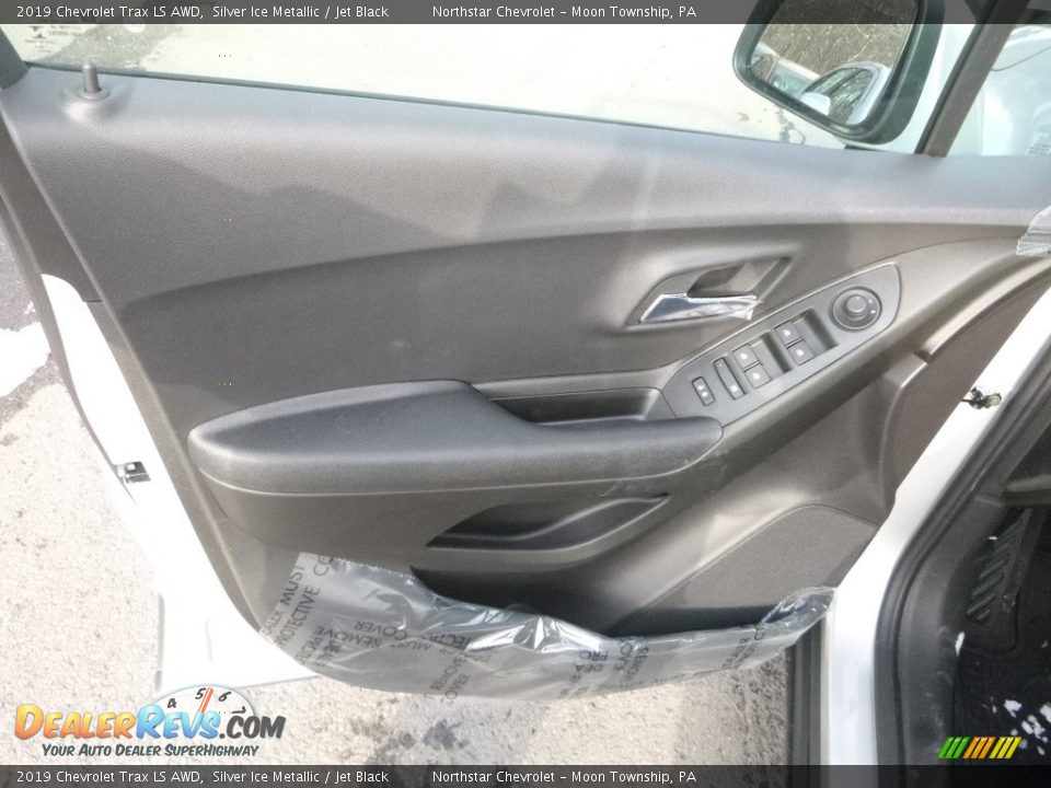 2019 Chevrolet Trax LS AWD Silver Ice Metallic / Jet Black Photo #14
