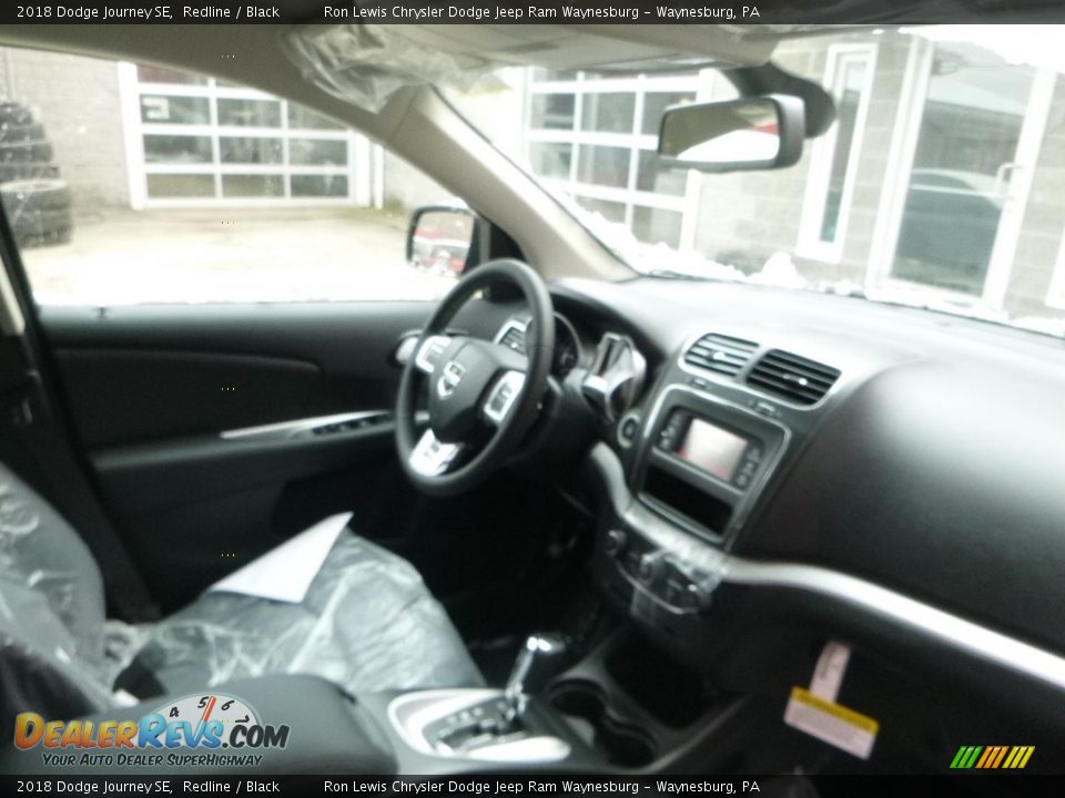 2018 Dodge Journey SE Redline / Black Photo #9