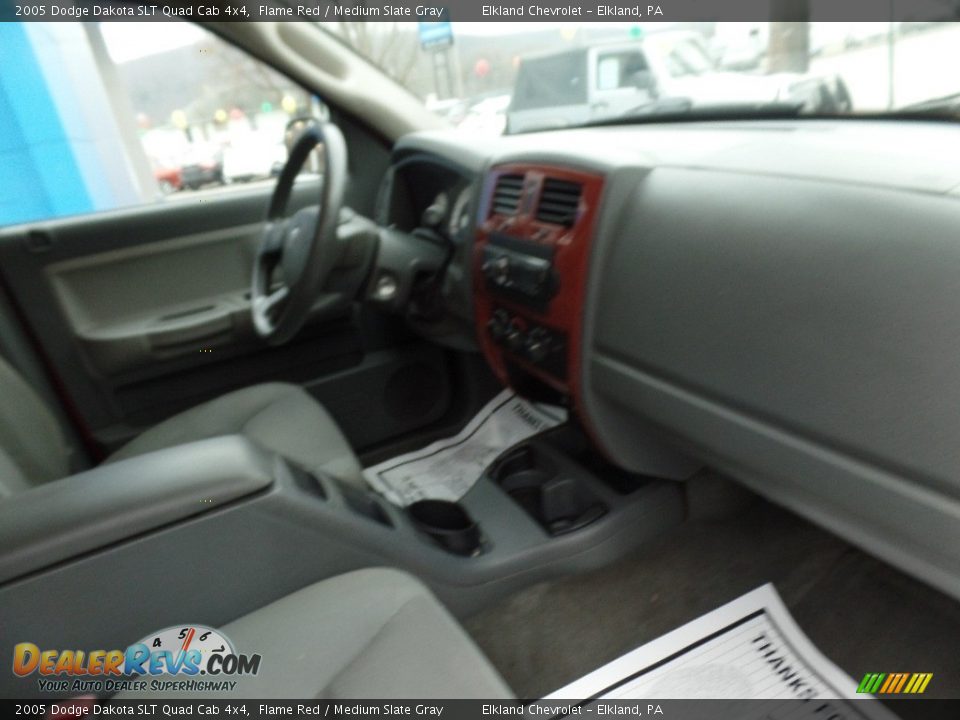 2005 Dodge Dakota SLT Quad Cab 4x4 Flame Red / Medium Slate Gray Photo #15