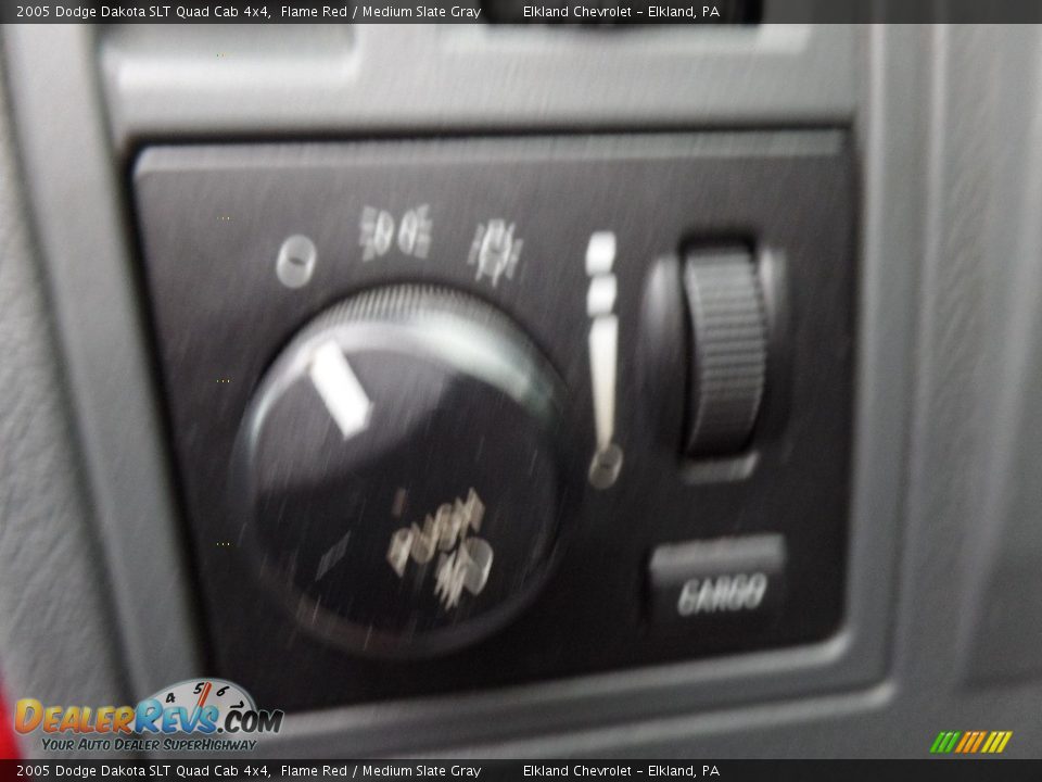 2005 Dodge Dakota SLT Quad Cab 4x4 Flame Red / Medium Slate Gray Photo #21