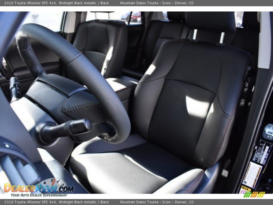 2019 Toyota 4Runner SR5 4x4 Midnight Black metallic / Black Photo #7