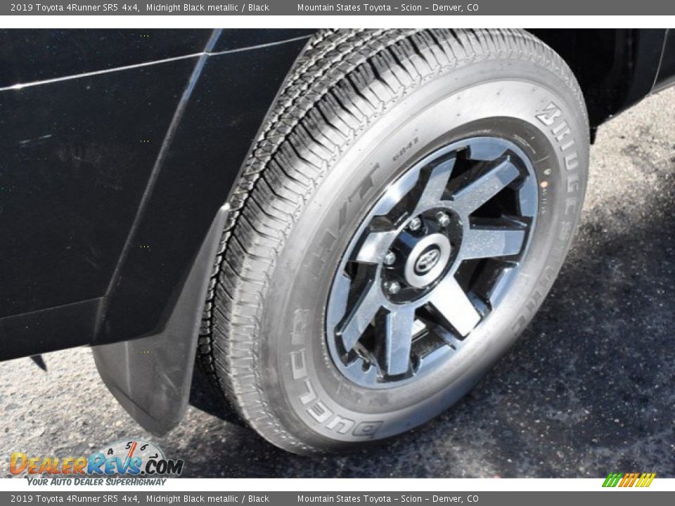 2019 Toyota 4Runner SR5 4x4 Midnight Black metallic / Black Photo #34
