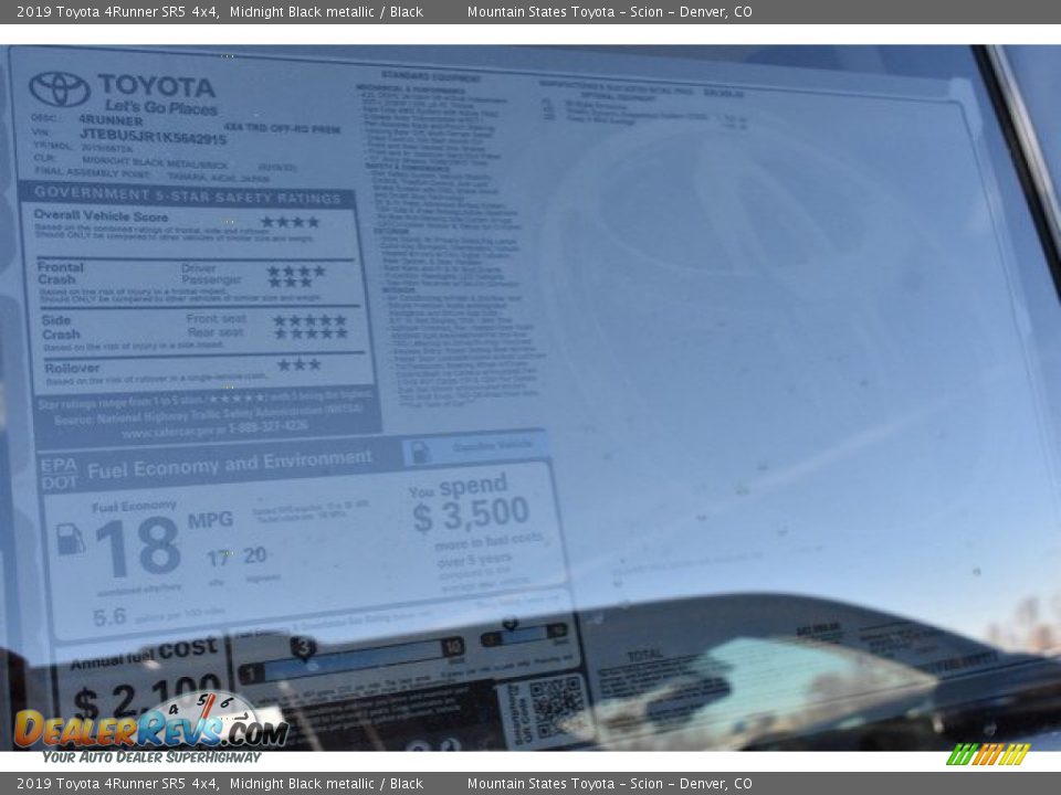 2019 Toyota 4Runner SR5 4x4 Midnight Black metallic / Black Photo #36