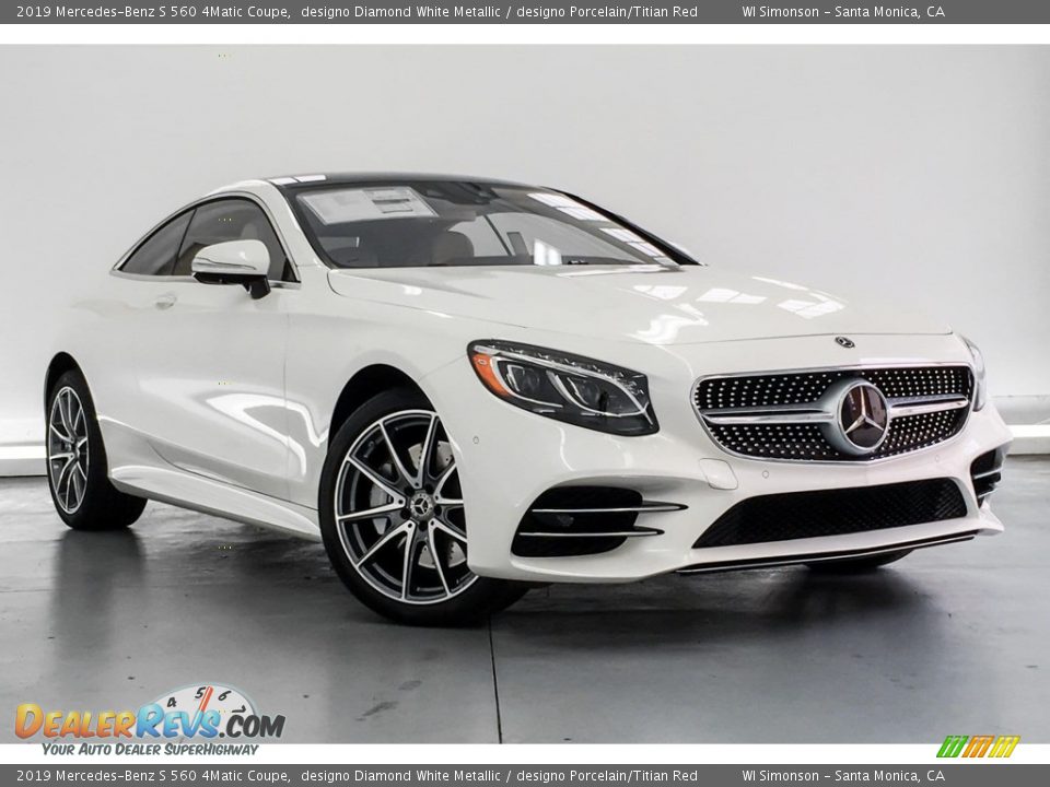 Front 3/4 View of 2019 Mercedes-Benz S 560 4Matic Coupe Photo #12