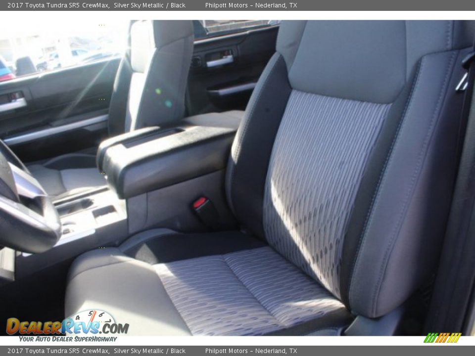 2017 Toyota Tundra SR5 CrewMax Silver Sky Metallic / Black Photo #10