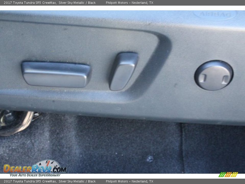 2017 Toyota Tundra SR5 CrewMax Silver Sky Metallic / Black Photo #11