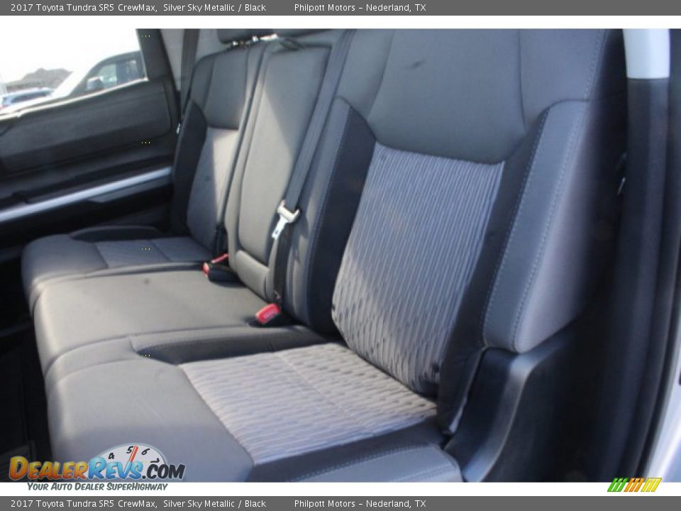 2017 Toyota Tundra SR5 CrewMax Silver Sky Metallic / Black Photo #17