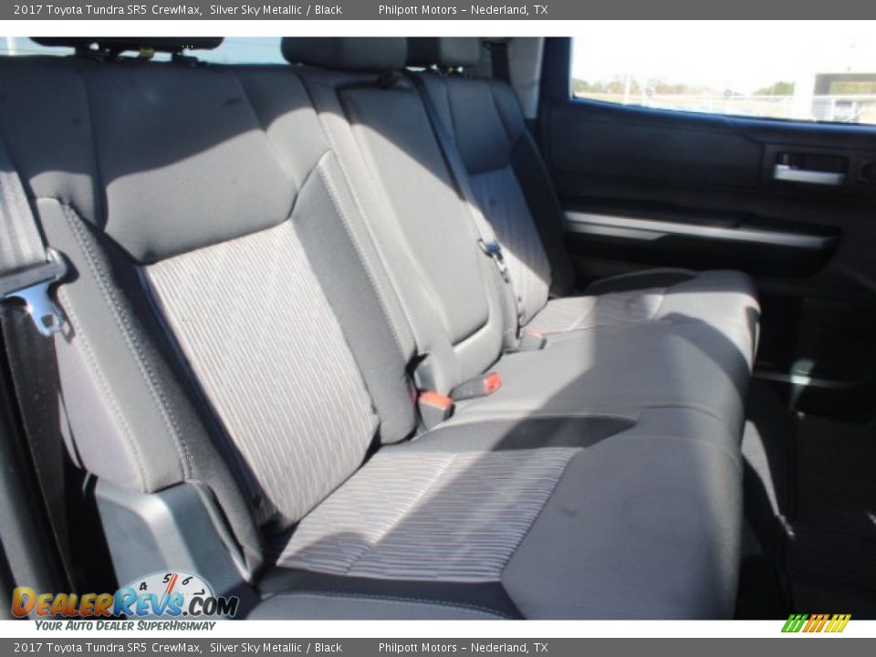 2017 Toyota Tundra SR5 CrewMax Silver Sky Metallic / Black Photo #22