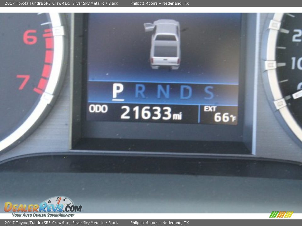 2017 Toyota Tundra SR5 CrewMax Silver Sky Metallic / Black Photo #26