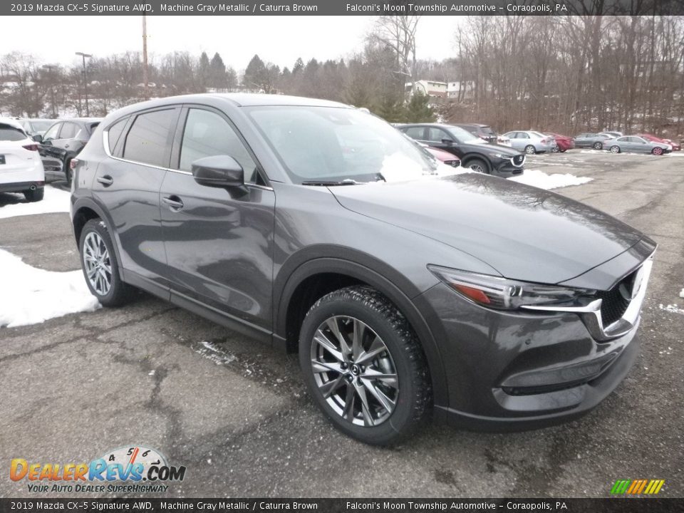 Front 3/4 View of 2019 Mazda CX-5 Signature AWD Photo #7