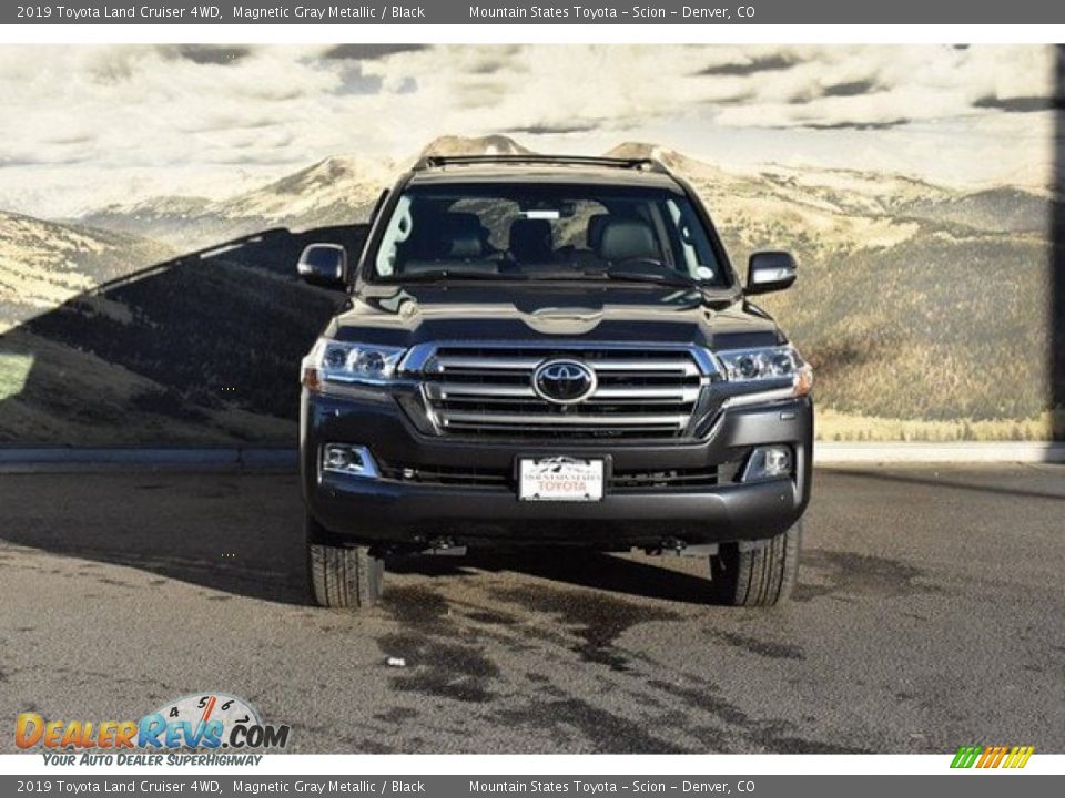 2019 Toyota Land Cruiser 4WD Magnetic Gray Metallic / Black Photo #2