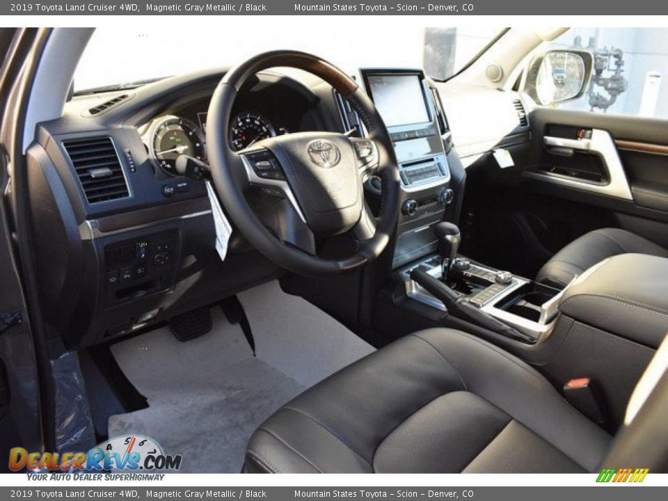 Front Seat of 2019 Toyota Land Cruiser 4WD Photo #5