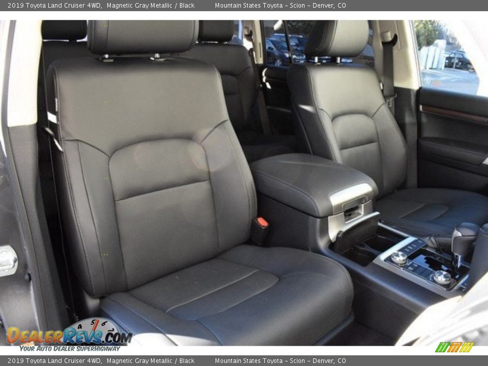 2019 Toyota Land Cruiser 4WD Magnetic Gray Metallic / Black Photo #13
