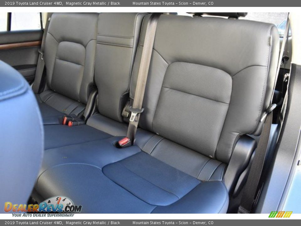 2019 Toyota Land Cruiser 4WD Magnetic Gray Metallic / Black Photo #16