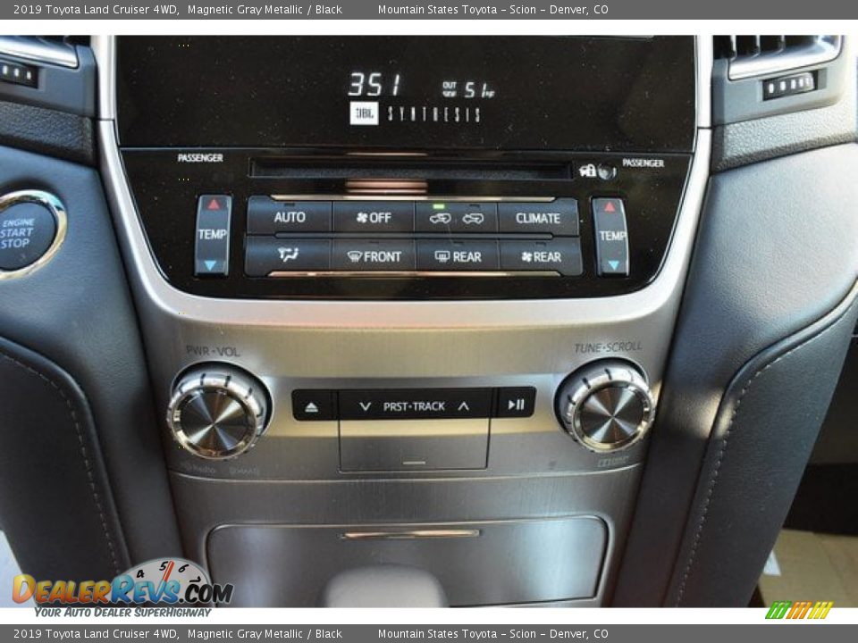 2019 Toyota Land Cruiser 4WD Magnetic Gray Metallic / Black Photo #33