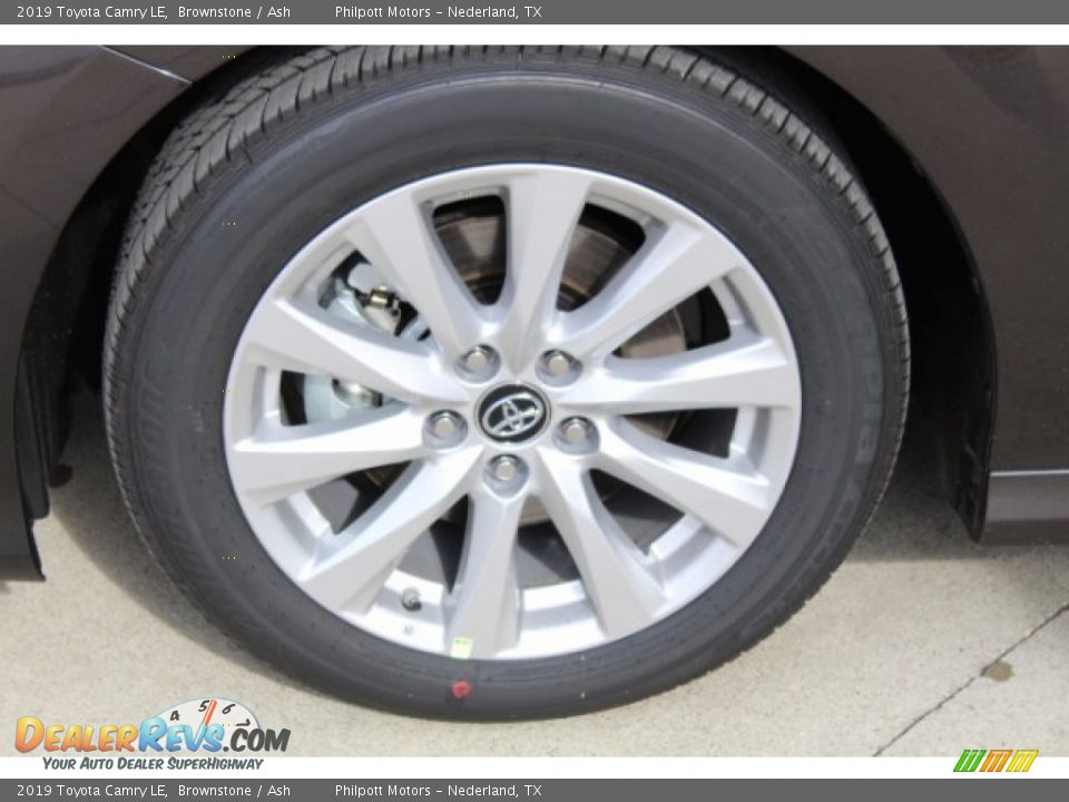 2019 Toyota Camry LE Brownstone / Ash Photo #5