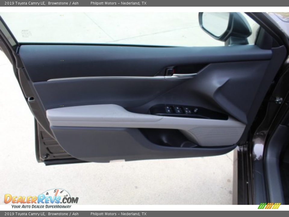 2019 Toyota Camry LE Brownstone / Ash Photo #9