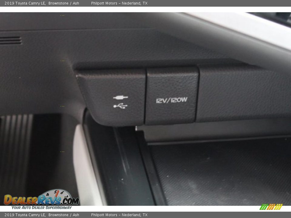 2019 Toyota Camry LE Brownstone / Ash Photo #15