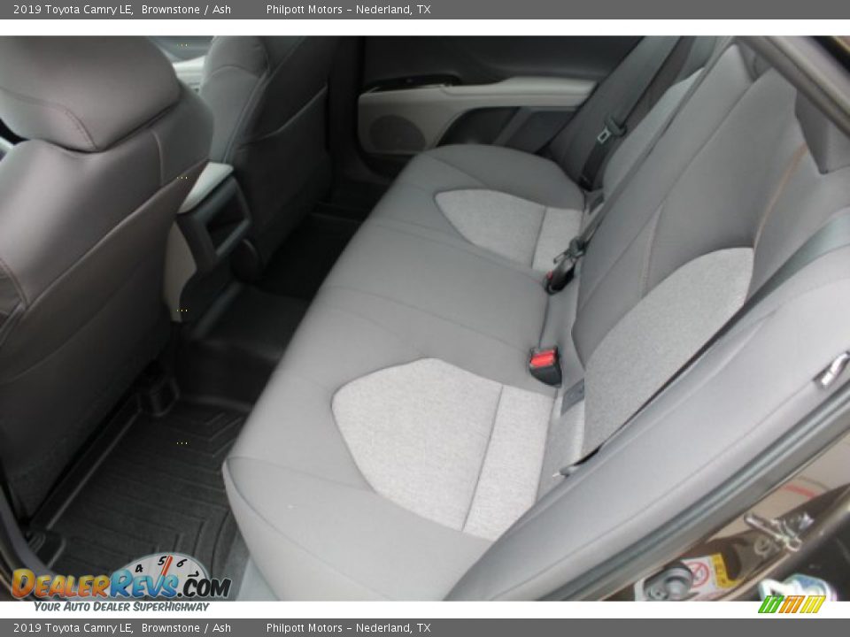 2019 Toyota Camry LE Brownstone / Ash Photo #20