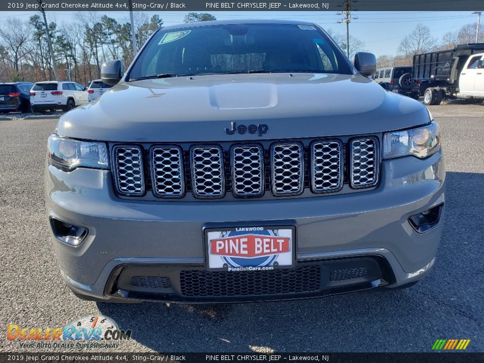 2019 Jeep Grand Cherokee Altitude 4x4 Sting-Gray / Black Photo #2