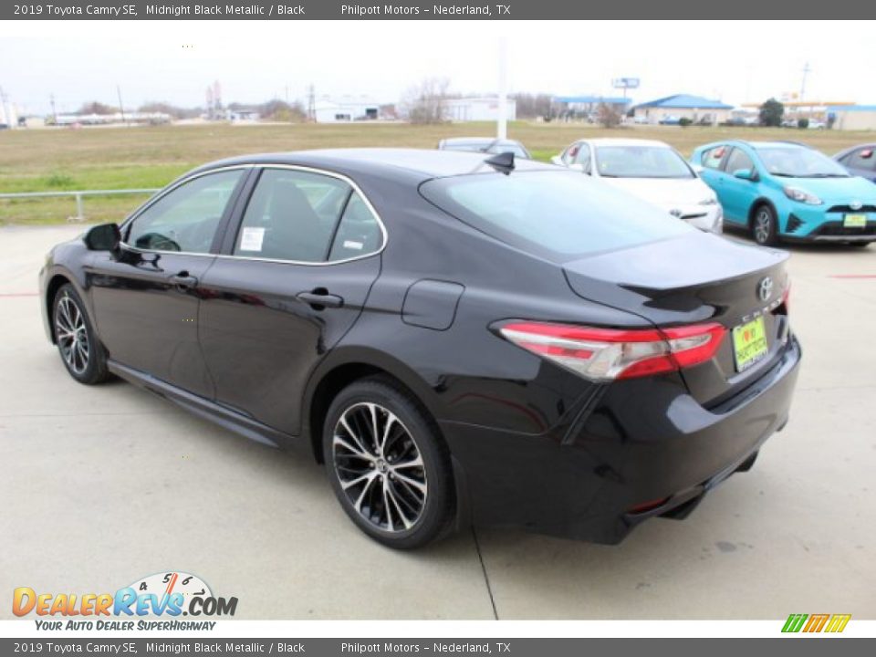 2019 Toyota Camry SE Midnight Black Metallic / Black Photo #7